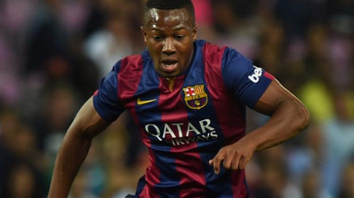 adama-traore-saat-berseragam-barcelona.jpg