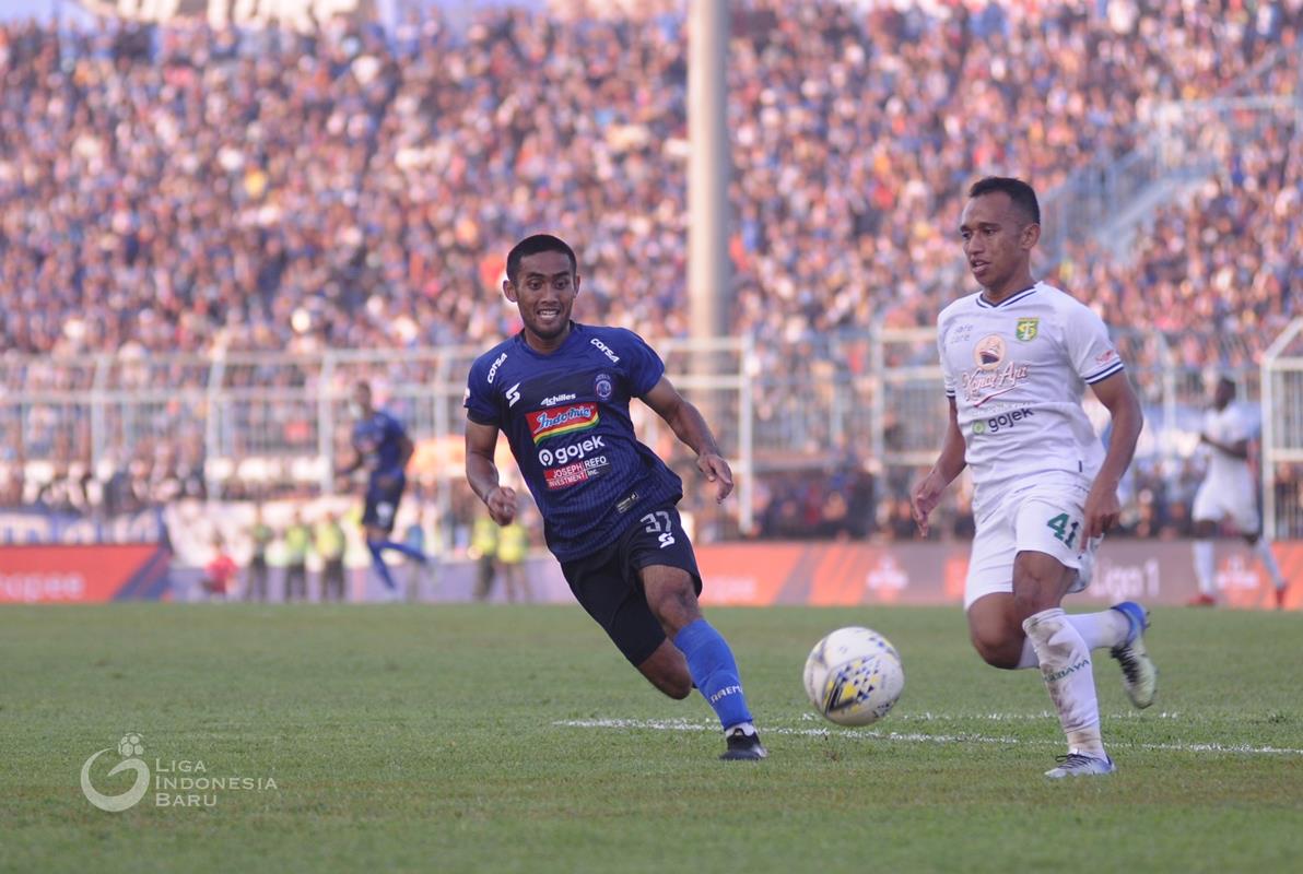 arema-fc-vs-persebaya-surabaya.jpg