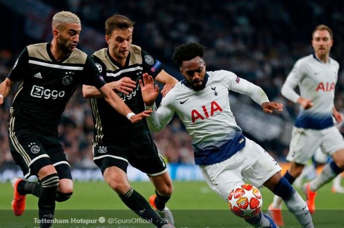 bek-tottenham-hotspur-danny-rose-menggiring-bola-berhadapan-dengan-hakim-ziyech.jpg
