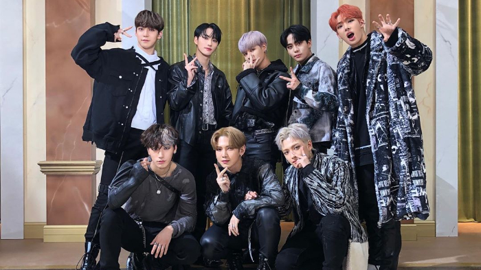 Hampir Bebarengan, TXT, ATEEZ, dan CIX Pamerkan Lightstick Resminya Pekan Ini! Kamu Tim yang Mana?
