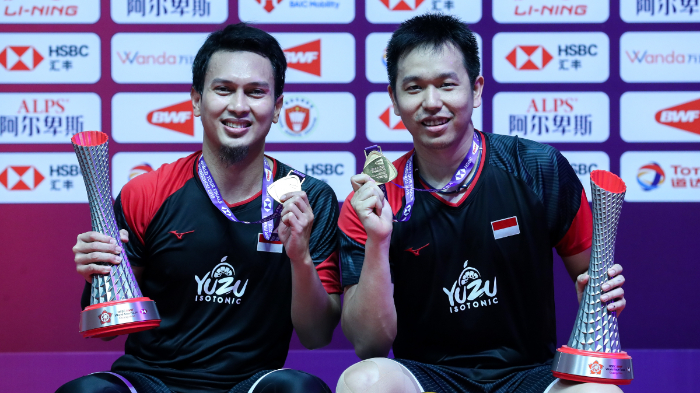 bwf-world-tour-finals-2019-podium-hendra-ahsan.jpg