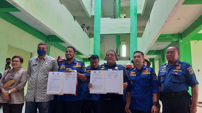 Damkar Sigi dan Palu Latihan Bersama Atasi Kebakaran dan Simulasi Aksi Penyelamatan