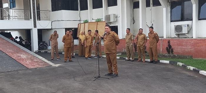 Pjs Wali Kota Palu Muchsin Pakaya Pimpin Apel Pagi, Tekankan Pentingnya Disiplin dan Dedikasi