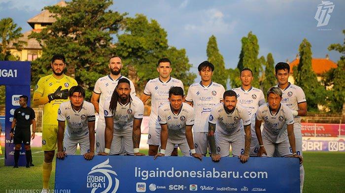 foto-bersama-skuad-arema-fc.jpg