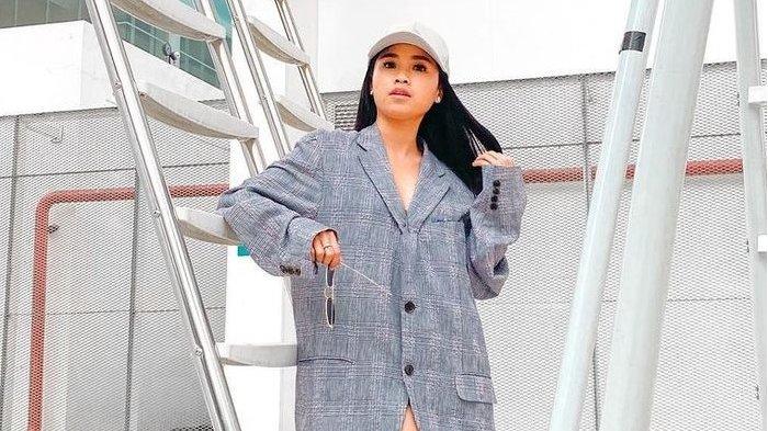 Unggah Video Sebelum & Sesudah Mandi, Aksi Ayya Renita Tuai Kritikan Netizen: Segitunya Nyari Duit