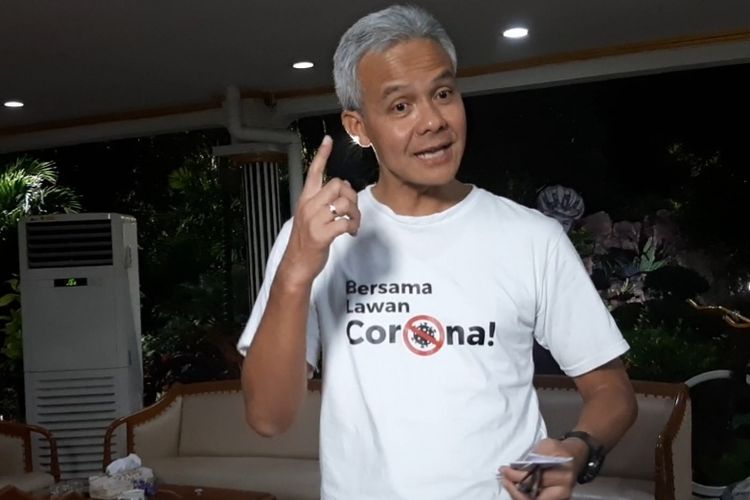 gubernur-jawa-tengah-ganjar-pranowo-saat-ditemuicorona.jpg