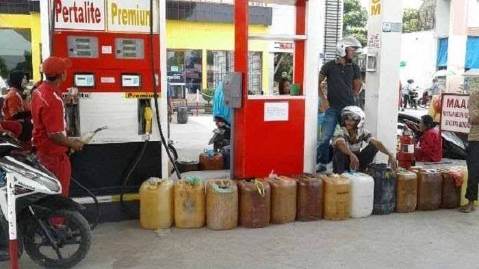 Pertamina Minta Warga Sulteng Lapor Polisi Jika Temukan Pembeli BBM Pakai Jeriken