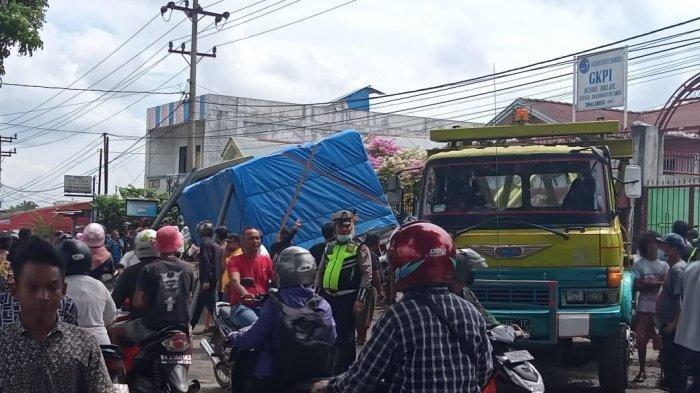 Kecelakaan Beruntun di Simalungun: 12 Kendaraan Terlibat, 5 Orang Tewas termasuk Kakek dan 3 Cucu
