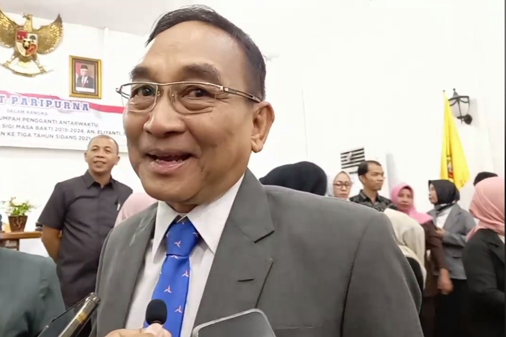 ketua-dpc-partai-demokrat-kabupaten-sigi-ajub-willem-darawia-ew.jpg