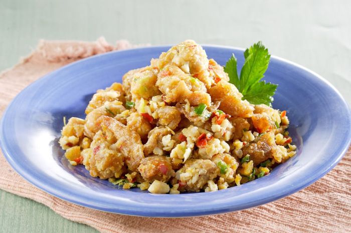 kreasi-olahan-ayam-telur-asin.jpg