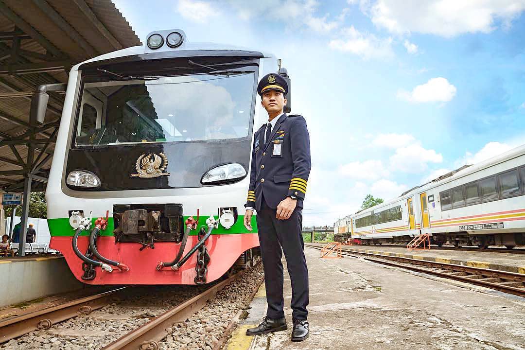 lowongan-pekerjaan-pt-kereta-api-indonesia.jpg