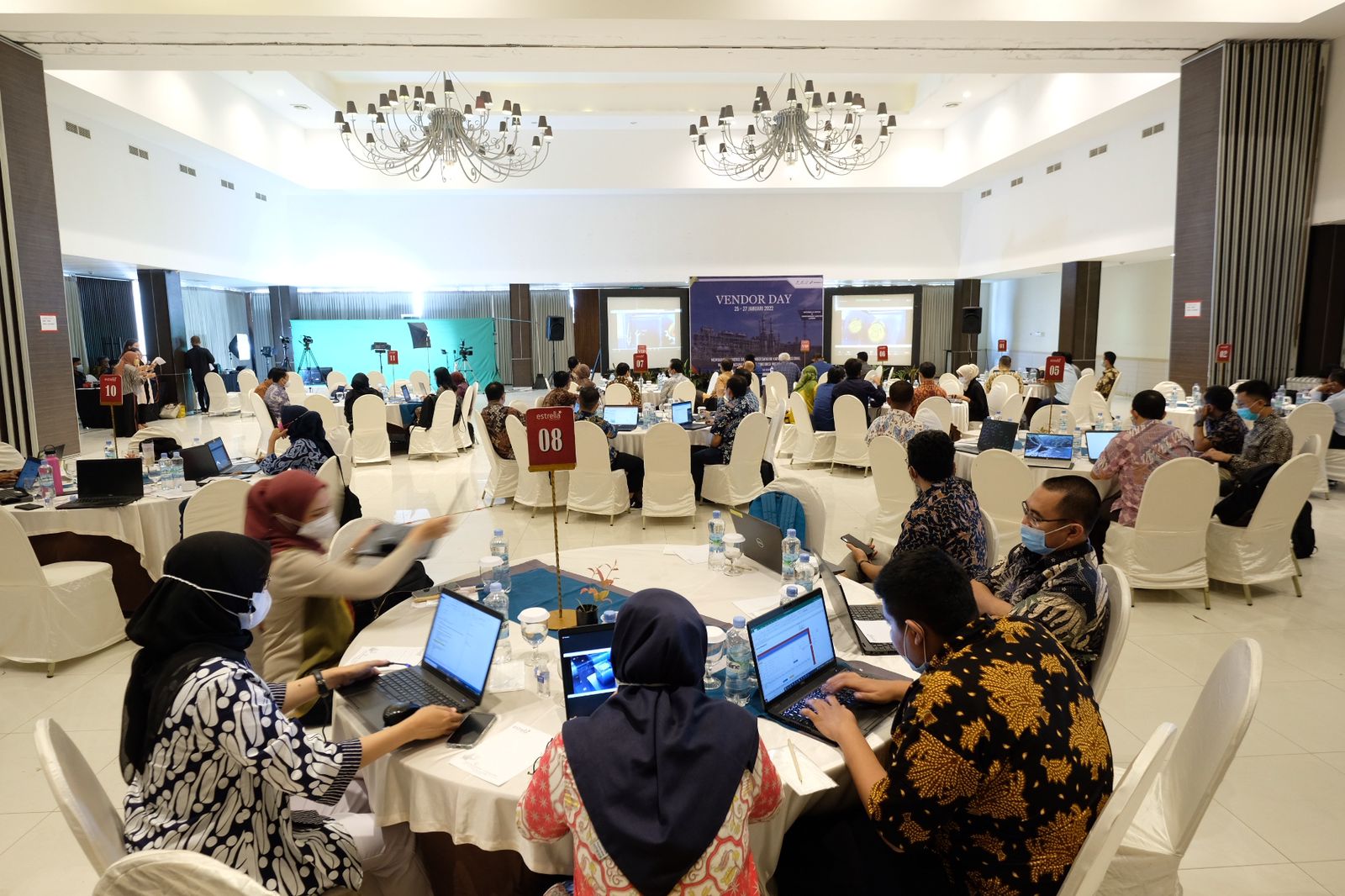 JOB Tomori Berikan Penghargaan kepada Mitra Kerja Terbaik - manajemen-job-tomori-bersama-mitra-kerja-dalam-rangkdsa.jpg