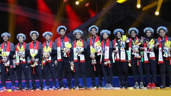 pebulutangkis-indonesia-di-podium-sudirman-cup-2019.jpg