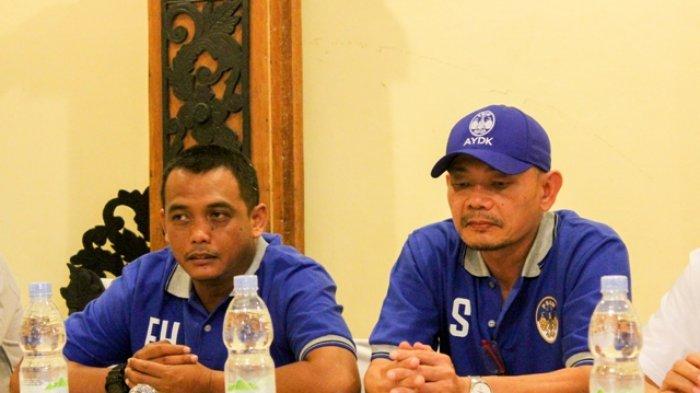 pelatih-dan-asisten-pelatih-anyar-psim-yogyakarta-liestiadi-dan-erwan-hendarwanto.jpg