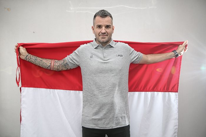 pelatih-timnas-indonesia-simon-mcmenemy.jpg