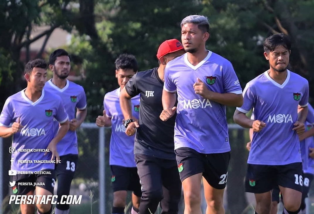 pemain-persita-tangerang-jalani-latihan.jpg