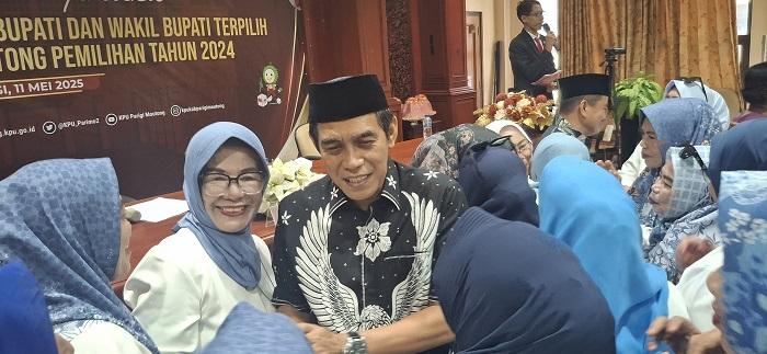 penetapan-bupat-parimoo.jpg