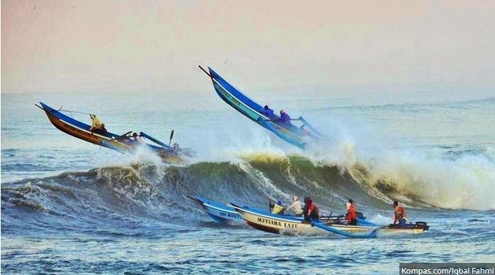 Imbauan BMKG: Waspada Gelombang Tinggi di Perairan Indonesia Capai 4 Meter hingga Rabu (19/6/2019)