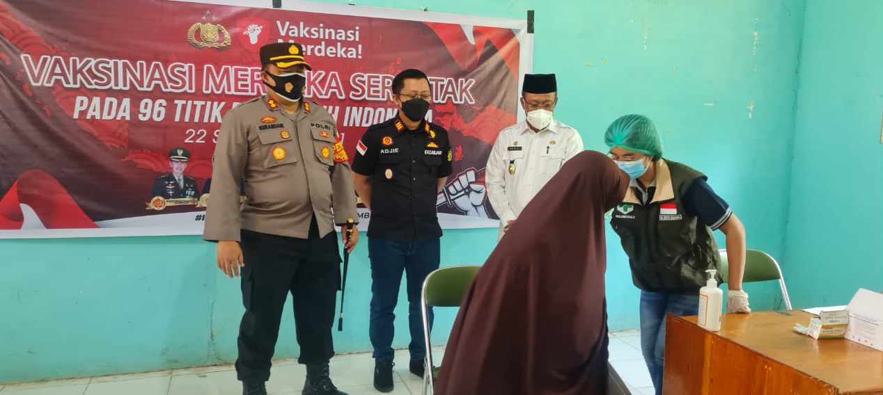 polres-morowali-utara-morut-membuka-gerai-vaksinasi-di-ma-alkhairat-kolonodale.jpg
