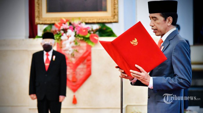 presiden-joko-widodo-didampingi-wakil-presiden-maruf-amin.jpg