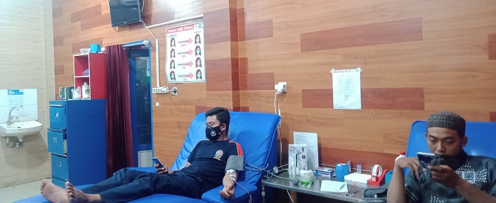 proses-donor-darah-di-pmi-sulteng.jpg