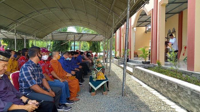 psti-sulteng-menyerahkan-bantuan-untuk-pembangunan-masjid-annimah-kodim-1306kota-palu.jpg