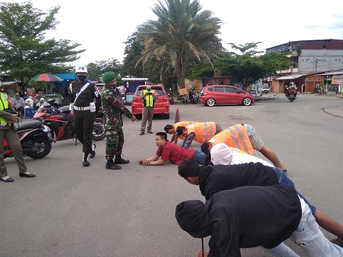 sejumlah-pengendara-r2-dan-r4-kedapatan-satgas-covid-19-tak-gunakan-masker.jpg