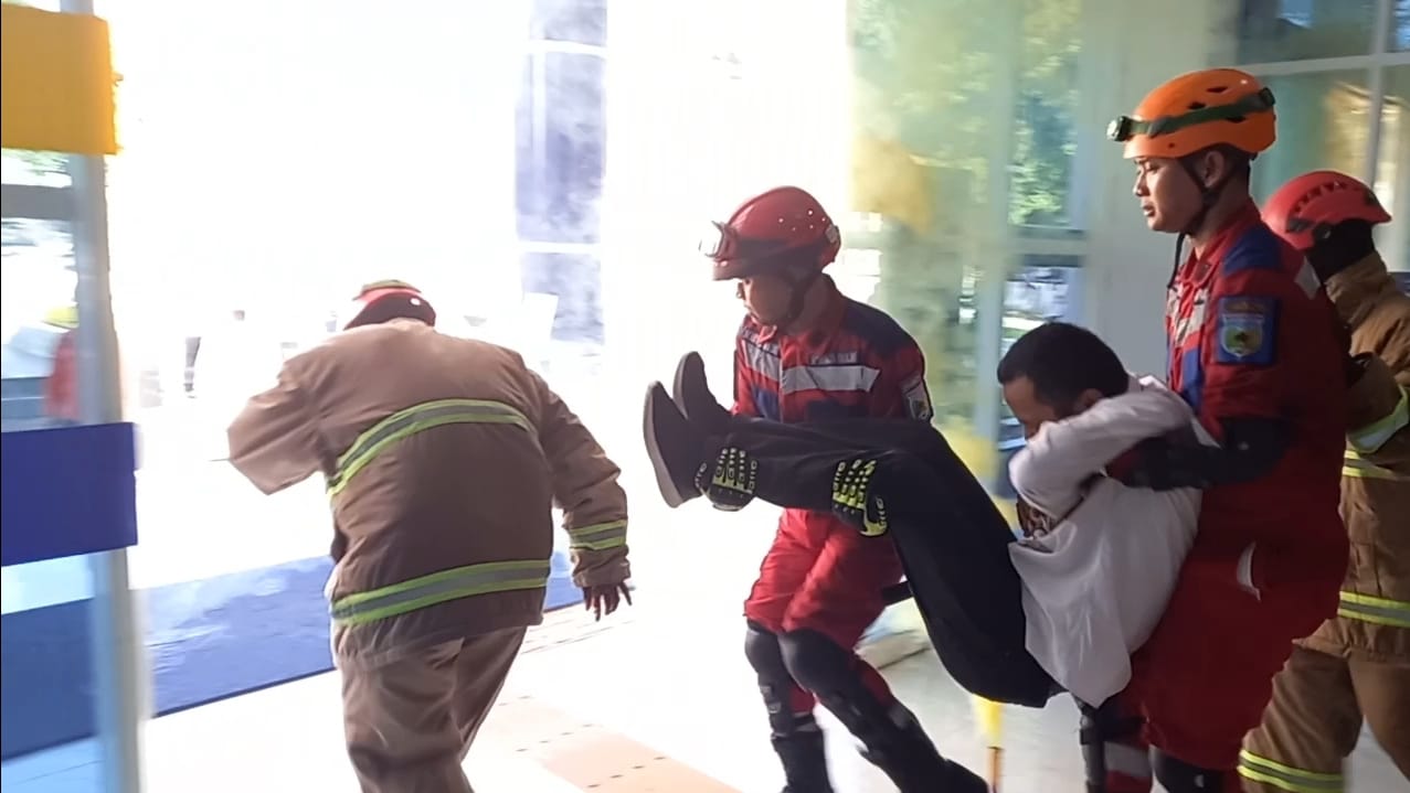 Kantor KPP Pratama Palu Gelar Simulasi Bencana Gempa Bumi & Kebakaran, Libatkan BPBD-Damkar Palu