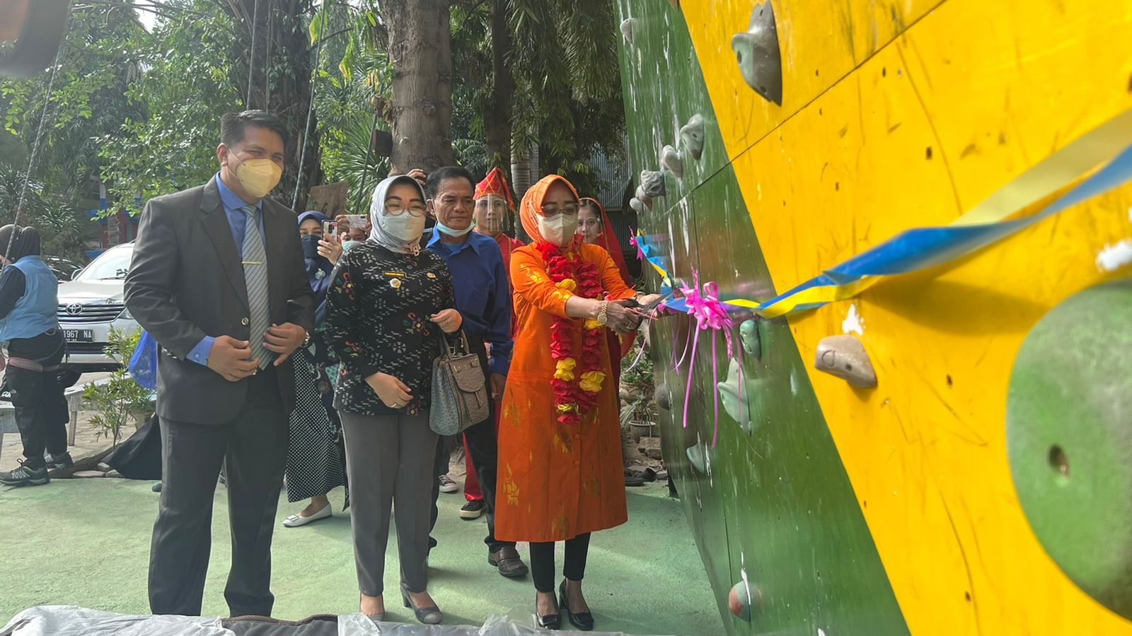 SMAN 3 Palu Kini Miliki Kantin Sehat dan Dinding Panjat Tebing