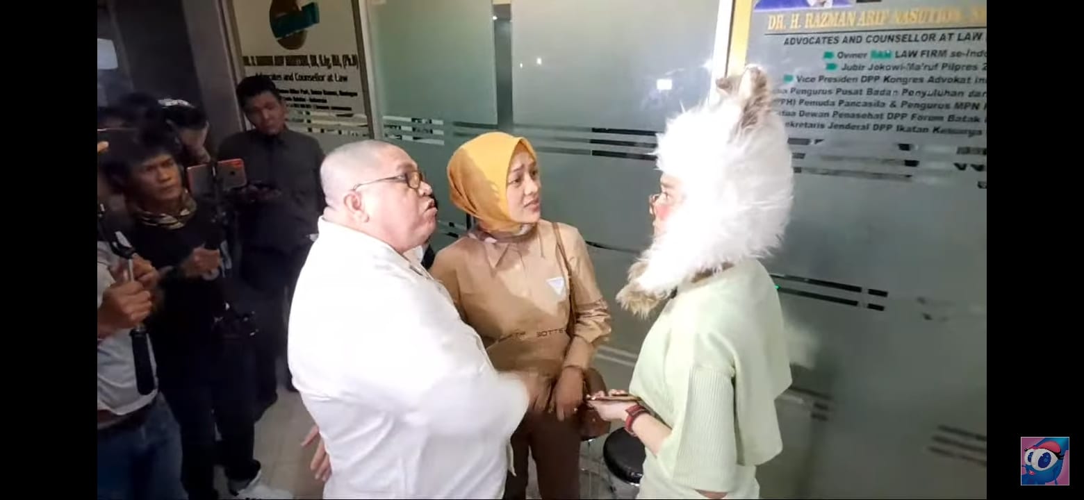 suasa-keributan-razman-nasution-dan-denise-chariesta.jpg