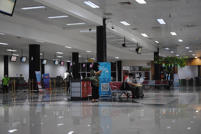 suasana-ruangan-di-bandara-mutiara-sis-aljufri-palu.jpg
