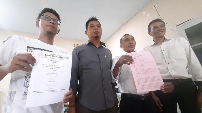 tio-budi-satrio-didampingi-tim-kuasa-hukum.jpg