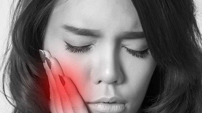 4 Cara Meredakan Gusi Bengkak, Bisa Gunakan Lemon hingga Jus Blueberry