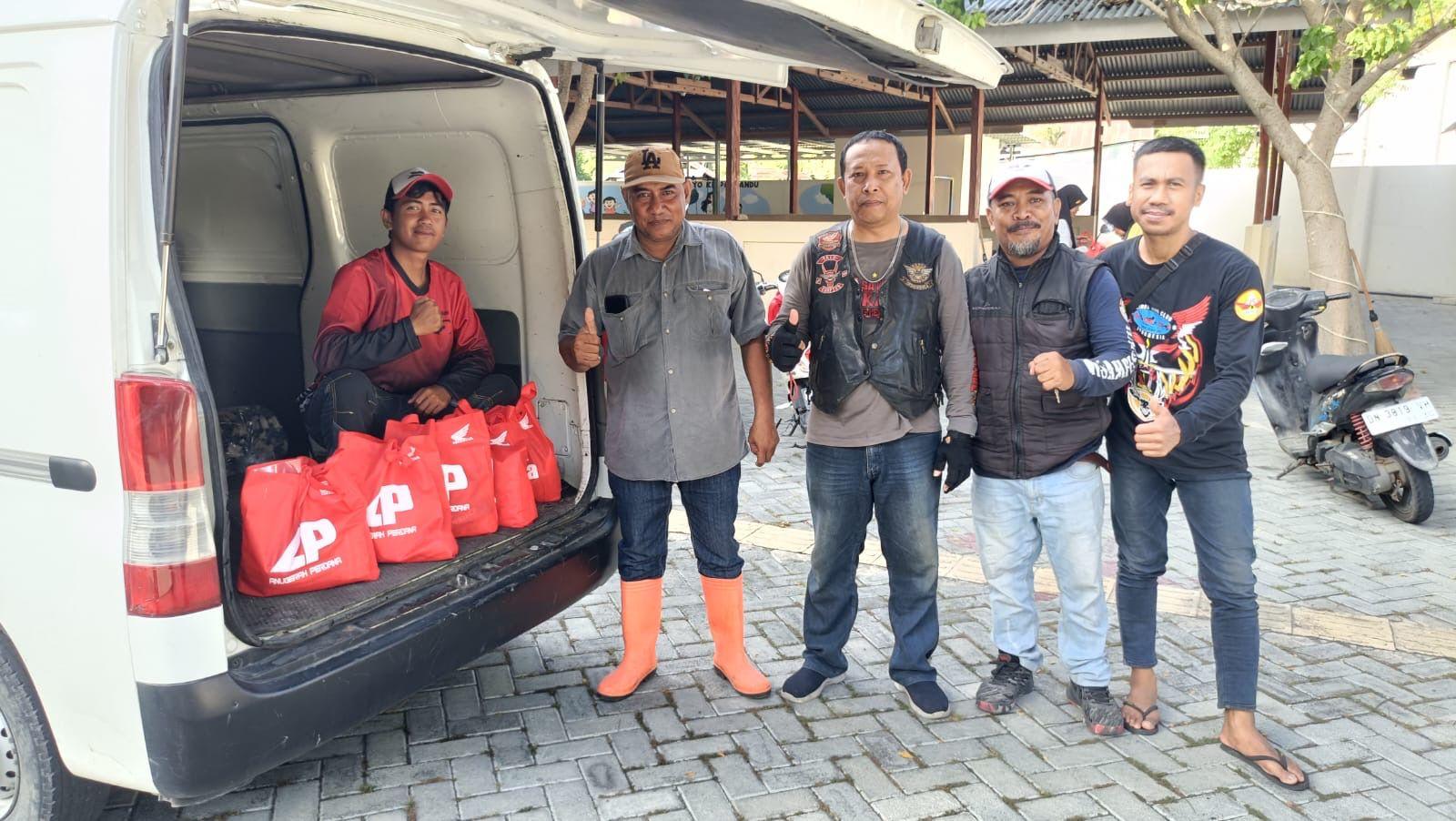 Peduli Lingkungan, Honda Sulteng Gandeng IMHP Bersihkan Pantai Kampung Nelayan Palu
