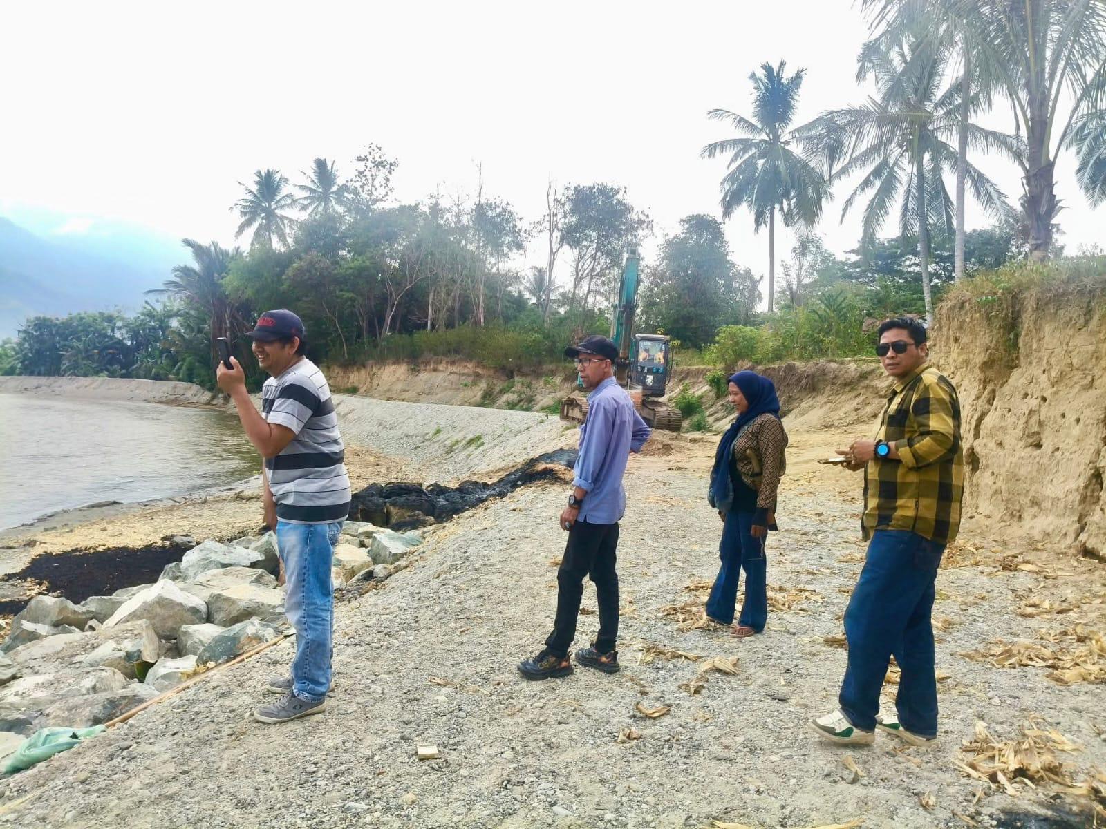 yd-8ayd89ay8aadjpgggg.jpg