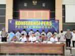77-Kasus-Narkoba-Terungkap-di-Banggai-Polres-Amankan-89-Tersangka-Sepanjang-2025.jpg