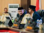 BUPATI_DI_PELANTIKAN_PAIMAN_KARTOjpeg.jpg