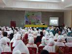 Calon-Jamaah-Haji-dari-kota-palu-saat-menerima-pelatihan-d.jpg