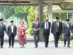 Joko-Widodo-Jokowi-bersama-para-Ketum-Parpol-sebelum-pelantikan-menteri.jpg
