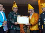 Kemenkum Sulteng Terima Penghargaan dari Pemkot Palu pada HUT ke-47