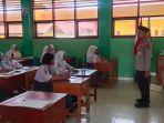 Pelajar-di-SMAN-1-Poso-menerima-sosialisasi-moderasi-beragama-dard.jpg