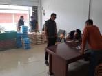 Polres-Sigi-Turun-ke-Lapangan-Cek-Harga-Beras-di-Kios-Kios-Kalukubula.jpg