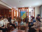 Suasana-Audiensi-PMKRI-Dengan-Gubernur-Sulaws.jpg