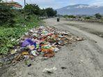Tumpukan-sampah-berserakan-di-Jl-Komodo.jpg