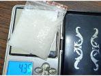arang-bukti-yang-diduga-narkoba-jenis-sabu-sabu-seberat-435-gram.jpg