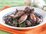 cumi-masak-tinta-dan-daun-mlinjo.jpg