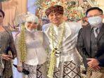 fitri-carlina-dan-suami-foto-dengan-leslar-saat-akad-nikah.jpg