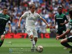 gelandang-real-madrid-luka-modric-menggiring-bola-saat-melawan-real-betis.jpg