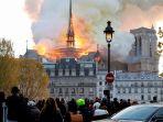 gereja-notre-dame-di-paris-prancis-mengalami-kebakaran.jpg