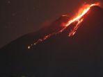 gunung-karangetang-di-kabupaten-kepulauan-sitaro-sulut-mengeluarkan-lava.jpg
